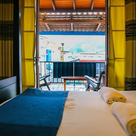 Dhawalagiri Inn Kandy Extérieur photo